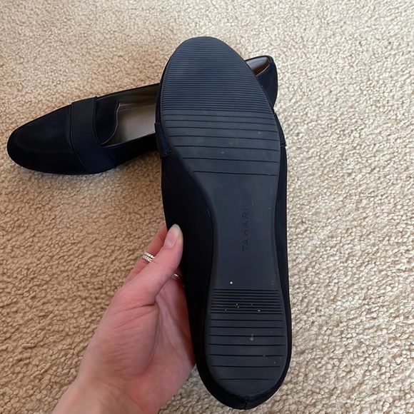 Tahari Black Minimalist Loafers - Picture 4 of 5